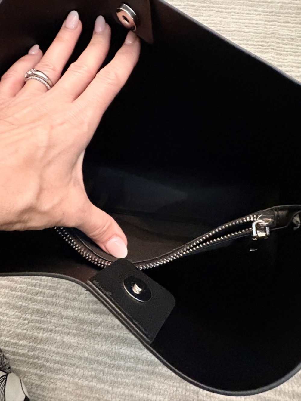 MANGO Black Leather Tote Bag - Minimal Shoulder Bag - Picture 4 of 8